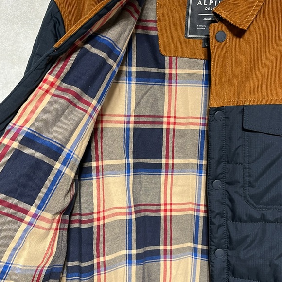 Alpine design puffer coat/shirt  jacket with corduroy - Picture 2 of 7